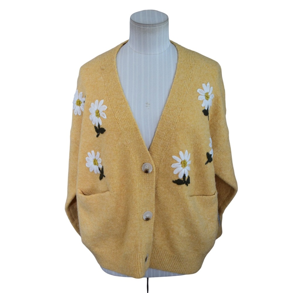 Luna Ivy Cardigan Small Yellow Daisy Floral Embroidered Button Women Sweater